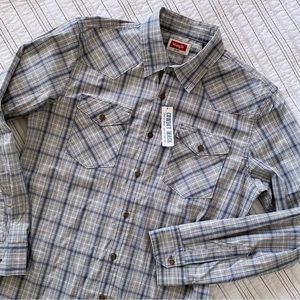 NWT Wrangler Men’s Cowboy Wash Plaid Button Up Vintage Indigo Blue size Medium